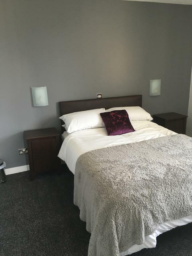 Highgate Inn Hotel 펨브로크 외부 사진
